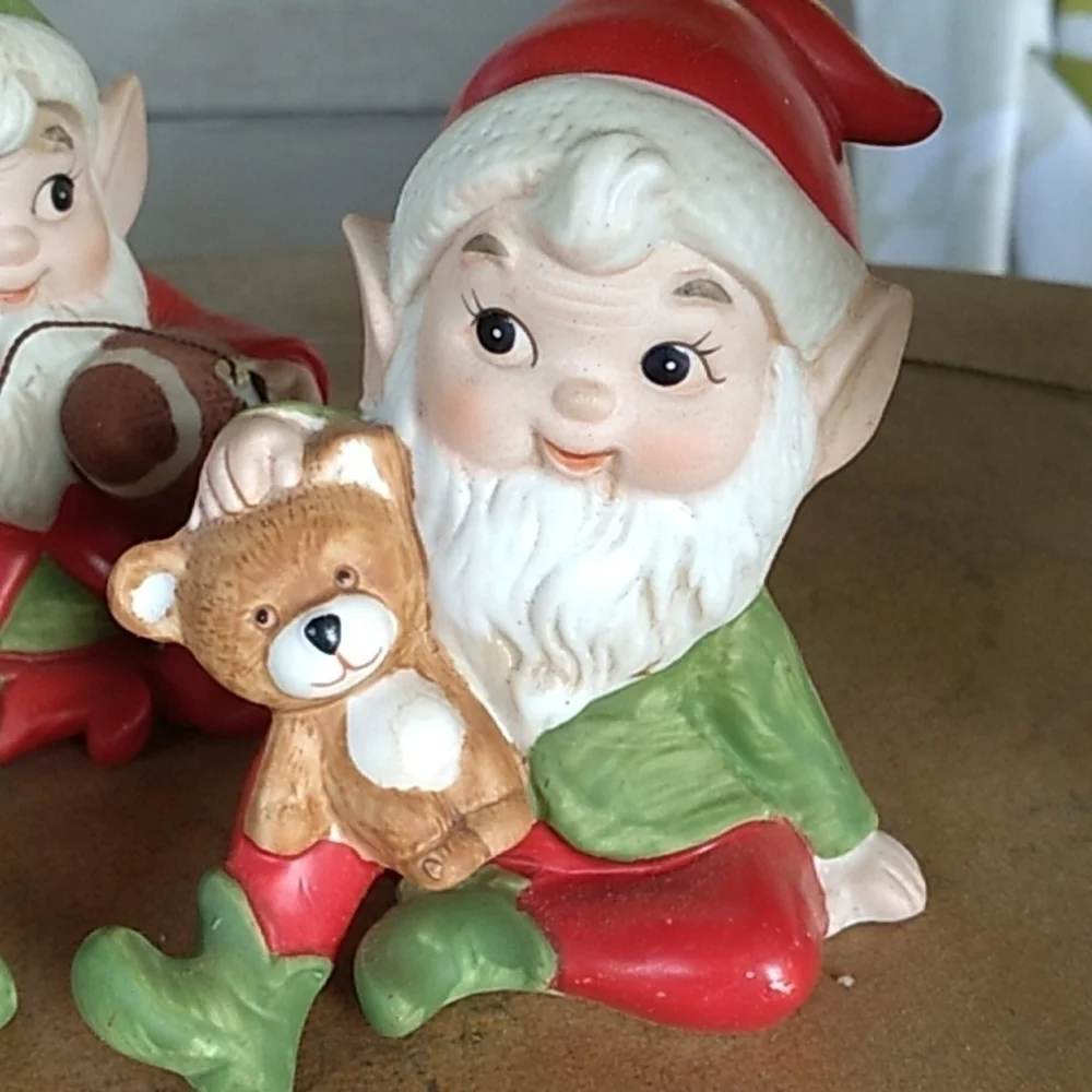 Vintage 1980s Homco Home Interiors Christmas elf figurines 5618